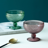 Groothandel Diamant-geëmbosseerde voetglas dessertkom van sodakalkglas 374ml Meerkleurig Vaatwasmachinebestendig Glazen beker Servies Cadeauset