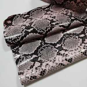 Hot Bán Hàng Da Vật Liệu Mô Hình Con Rắn <span class=keywords><strong>Python</strong></span> Tổng Hợp Thân Thiện Với Môi PU Da Cho Thương Hiệu Của Túi Xách Hoặc Giày Làm - Product Image 2
