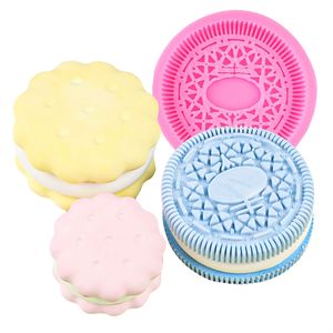 <span class=keywords><strong>Moule</strong></span> en silicone en forme de biscuit en dentelle ronde remplie de dessins animés - Product Image 6