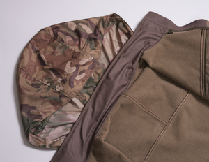 سترة تكتيكية M65 مموهة مخصصة سعة 3 لتر، مقاومة للرياح وقابلة للتنفس ومضادة للماء، زي للصيد - Product Image 4