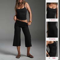 Set Yoga 2 Potong Atasan Crop Leher Tinggi Wanita Legging Capri Pinggang Tinggi Logo Kustom MOQ Rendah Grosir Kebugaran