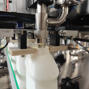 Máquina de Llenado Automática de 4 Cabezales con Seguimiento para Champú, Loción y Fluidos Viscosos, Línea de Embotellado con Sistema de Dosificación y Movimiento Servoaccionado - Product Image 5