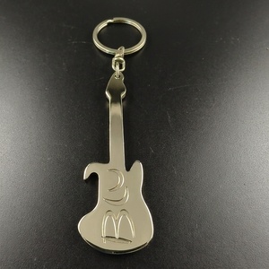 Llavero Metálico con Forma de Guitarra, Logotipo Personalizado al por Mayor, Acabado Pulido de Aleación de Zinc para Recuerdos de Festivales de Música y Conciertos, Pedidos al por Mayor - Product Image 1