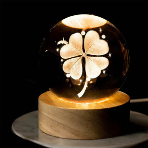 3D arte bola <span class=keywords><strong>de</strong></span> cristal lámpara <span class=keywords><strong>de</strong></span> noche bola decoración USB Led luces <span class=keywords><strong>de</strong></span> noche escritorio decoración <span class=keywords><strong>del</strong></span> hogar lámpara <span class=keywords><strong>de</strong></span> Saturno 50 dormitorio pequeño 60 5W DC 6V - Product Image 1