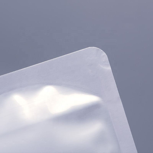 Sacchetto con Beccuccio Certificato Dexin da 250ml per Esportazione di Bevande Alcoliche Conformi alle Normative - Product Image 3