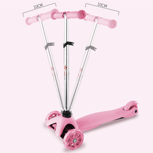 Children's Scooter 3 Wheels Height Adjustable With <b>Lights</b> For Ages 3-6 Years Pink Color - Product Image 2