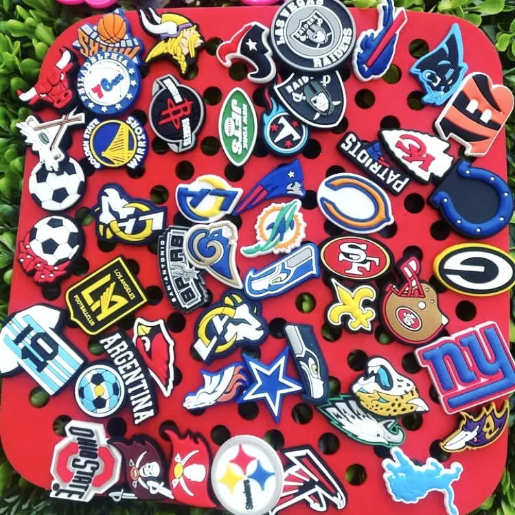 Toptan PVC Kansas City Chiefs Nfl spor ayakkabı Charms futbol takımı ayakkabı Charms Nfl Footbals çapa Charms için Clog