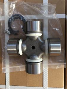 Repuestos personalizados <span class=keywords><strong>para</strong></span> camiones pesados eje <span class=keywords><strong>de</strong></span> transmisión <span class=keywords><strong>de</strong></span> junta universal a precio <span class=keywords><strong>de</strong></span> fábrica - Product Image 3