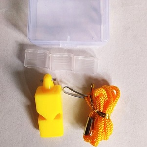CHENGHONG renkli plastik kutu paketi ile özel logo yüksek perdeli düdük - Product Image 4