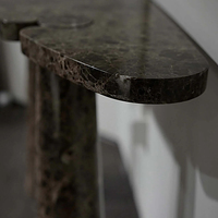 Tables consoles en marbre brun foncé Emperado de KUMUSI FURNITURE