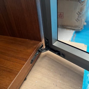 Gabinete de vino de cristal de lujo ligero italiano Gabinete de exhibición de nogal hecho a mano de gama alta moderno Aparador de <span class=keywords><strong>restaurante</strong></span> - Product Image 6