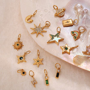 Dijes de Moda con Forma de Estrella, Aleación de Zinc, Diamantes de Imitación Verdes, Accesorios de Joyería DIY, Colgante Unisex para Regalo - Product Image 1