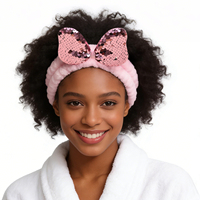 Bandeau de lavage du visage en flanelle velours, style européen-américain, mignon, avec nœud à paillettes, pour le bain, le maquillage et le spa, avec logo brodé personnalisé OEM