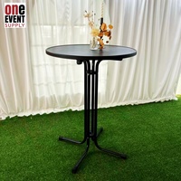 Tables rondes pliantes noires haut de gamme en matériau HDPE pour événements commerciaux en plein air