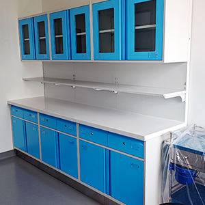 خزانة طبية كبيرة قابلة للتعديل مع هيكل فولاذي متين وتصميم عصري للمستشفيات والغرف الطبية - Product Image 3