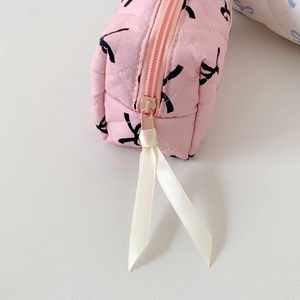 กระเป๋าใส่เครื่องสำอางแบบมีซิปสีขาว ความจุเยอะ ลายโบว์น่ารัก ของขวัญสุดเพอร์เฟคสำหรับนักเรียน พร้อมช่องใส่ปากกาสีชมพู - Product Image 5