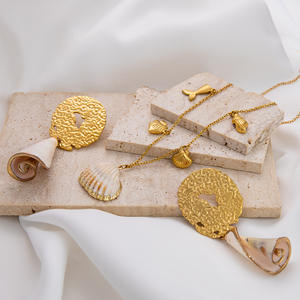Gold Rimmed <b>Seashell</b> <b>Necklace</b> 18K Zinc Alloy Conch Pendant Ocean Theme Summer Jewelry Set - Product Image 3