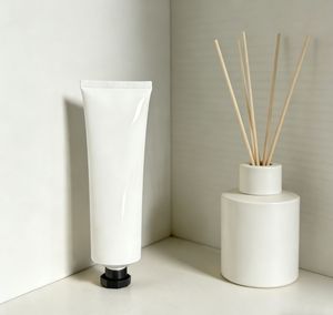 Envase de Plástico Personalizado con Logotipo para Cosméticos, 30 ml, 50 ml, 100 ml, Tubo Blanco para Crema de Manos, Cuidado de la Piel, Limpiador Facial, con Tapa Negra de Rosca - Product Image 3