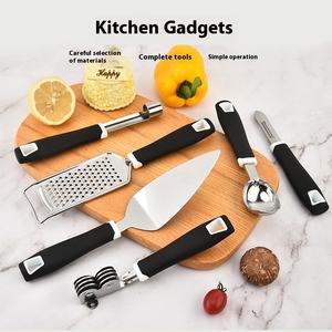 Gadget de cocina multifuncional de acero inoxidable, cortador Manual seguro para <span class=keywords><strong>Pizza</strong></span>, cuchara para helado, rallador de queso, herramientas para frutas y verduras - Product Image 2