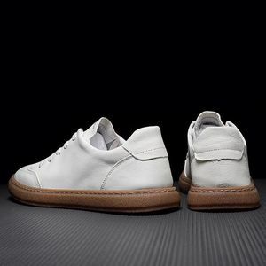 Zapatos Blancos Pequeños de Cuero Nuevos para Hombre, Zapatos Deportivos de Cuero Casuales de Moda para Hombre - Product Image 4