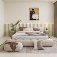 Lit Moderne en Tissu Blanc Capitonnée Style Nordique Italien, Nouveau Design, Cadre de Lit Double en Bois, Plateforme King Size pour Chambre à Coucher
