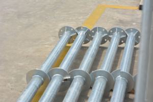 Pieux vissés en acier galvanisé pour système de montage solaire et construction de fondations avec ancre de terre hélicoïdale et longueur personnalisée - Product Image 6