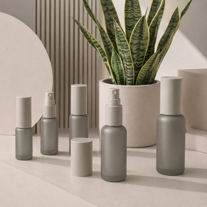 Flacon pulvérisateur en verre dépoli mat personnalisé de 10 ml pour toner, parfum, brume, flacon cosmétique rechargeable, soins personnels - Product Image 1