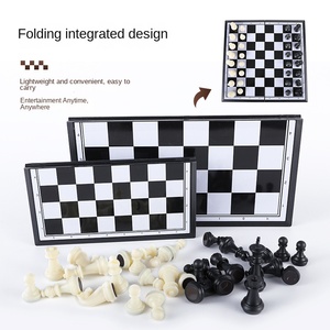 <span class=keywords><strong>Gioco</strong></span> di scacchiera magnetica in plastica ad alta quantità comodo Set di <span class=keywords><strong>scacchi</strong></span> magnetico pieghevole <span class=keywords><strong>per</strong></span> giochi da tavolo - Product Image 2