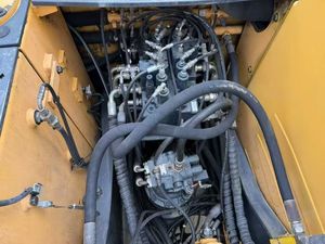 Hyundai 150W-9 Excavatrice sur pneus d'occasion, Machine de génie civil et de construction d'occasion, Pelle sur chenilles, Machine hydraulique - Product Image 6