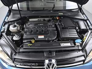 Volkswagen Golf 2015 Diésel Automático Hatchback, Ingeniería Alemana, Ahorro de Combustible, Rendimiento, Auto Usado en Buenas Condiciones - Product Image 2