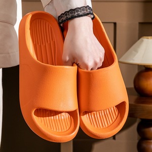 Sandalias de PVC Amarillas con Punta Abierta, Suela Antideslizante de EVA, Pantuflas de Verano para Interiores - Product Image 3