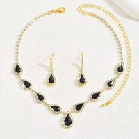 Accessoires en gros: Ensemble de bijoux en cristal noir européen et américain-Collier et boucles d'oreilles en diamant à la mode