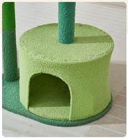 Arbre à chat en gros avec lit intégré, plateforme pour chat compacte pour petits espaces domestiques, disponible toute l'année pour les chats