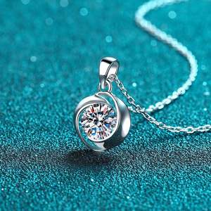 Vente en gros de mode Moissanite Collier Pendentif Collier en argent sterling 925 pour femmes Romantique Moissanite Bijoux - Product Image 4