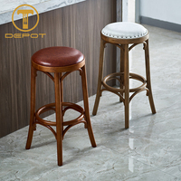 Tabouret de bar en bois nordique de luxe Chaises de salle à manger en bois Conceptions de chaises en bois massif pour café