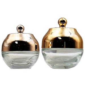 Botella de Vidrio Plana Estilo Noblewoman de 20-50g con Tapa de Rosca y Estampado en Caliente para Crema Facial y Tratamiento Facial - Product Image 5