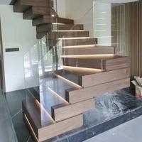 Design d'escalier en U moderne pour villa duplex, construction en bois massif avec grille personnalisable