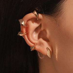 Edgy Thorn Spine <span class=keywords><strong>Ear</strong></span> Cuff-Pendientes de estilo mecánico sin perforación Clips de oreja de metal asimétricos únicos para hombres y mujeres - Product Image 2