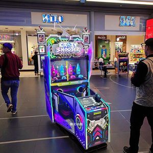Máquina de juego de disparos con pistola para dos jugadores, operada con monedas, para niños, con tablero de juego 3D, metálica, recargable, en inglés. - Product Image 1