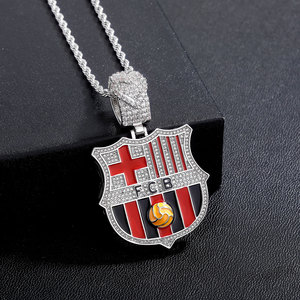 XILIANGFEIZI Collar de Lujo con Colgante de Insignia del Fútbol Club <span class=keywords><strong>Barcelona</strong></span>, Estilo Euroamericano INS Hip Hop, de Cobre y Circonita, Souvenir - Product Image 1