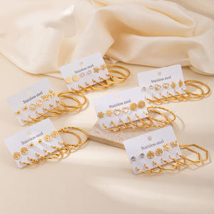 Juego de Aretes de Aro con Forma de Pentagrama en Forma de Corazón QX, Grandes y Exagerados, de Acero Inoxidable Chapado en Oro, Modernos, Unisex, Ideales para Regalo, No se Desvanecen - Product Image 3