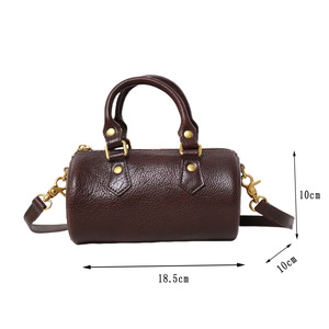 2025 Vintage pequeño bolso <span class=keywords><strong>de</strong></span> mensajero <span class=keywords><strong>de</strong></span> cuero <span class=keywords><strong>de</strong></span> vaca para mujer portátil texturizado vegetal curtido cuero <span class=keywords><strong>de</strong></span> vaca Real <span class=keywords><strong>otoño</strong></span> <span class=keywords><strong>temporada</strong></span> bolso cilíndrico - Product Image 5