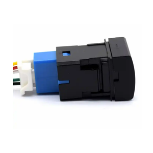 Su geçirmez OEM tarzı yeni kare 22x22mm açma-kapama 12V <span class=keywords><strong>DC</strong></span> 3A araba LED ışık Bar Dash basmalı düğme anahtarı - Product Image 4