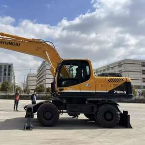 Excavatrice d'occasion efficace et économique 210W-9 modèle 2022 de fonctionnement lisse avec 760 heures pour Hyundai - Product Image 1