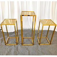 Supports à gâteaux de mariage rectangulaires en métal doré de luxe modernes et professionnels, design carré blanc détachable, couleur personnalisée