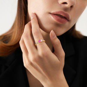 YILUN Verlobungs- und Ehering aus 925er Sterlingsilber, 18K vergoldet, Versprechensring mit Herzförmigem Rosa Saphir und Weißem Zirkonia in Pavé-Fassung - Product Image 4
