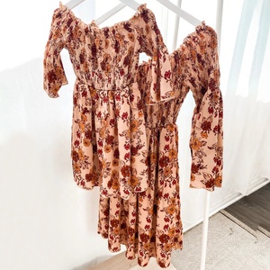 Matching Dress Flower Design Mom and Daughter <strong>Outfit</strong> Wholesale Custom <strong>Mini</strong> <strong>Me</strong> Family Gift Box Private Label Girl Dress Printed - Product Image 3