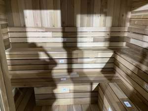 غرفة ساونا مربعة تقليدية خارجية فنلاند بيضاء من الصنوبر الشوكران خشب الأرز الأحمر تصميم مربع الشكل مع موقد ساونا بالبخار - Product Image 5