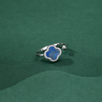 Vente en gros de bijoux pour femmes, bague ajustable en argent sterling 925 exquis avec trèfle à quatre feuilles porte-bonheur et turquoise naturelle