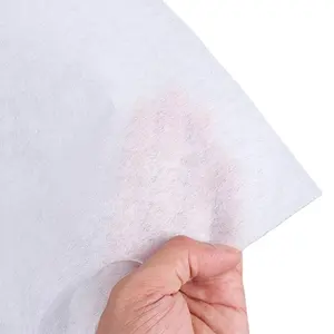 ผ้าใยสังเคราะห์สำหรับเย็บปักถักร้อยมี100% ตัดจากผ้าโพลีเอสเตอร์พันธะเคมีแบบแยกออกจากกัน